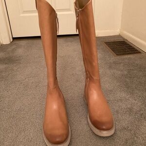 Woman’s Sam Edelman 8 1/2 boot